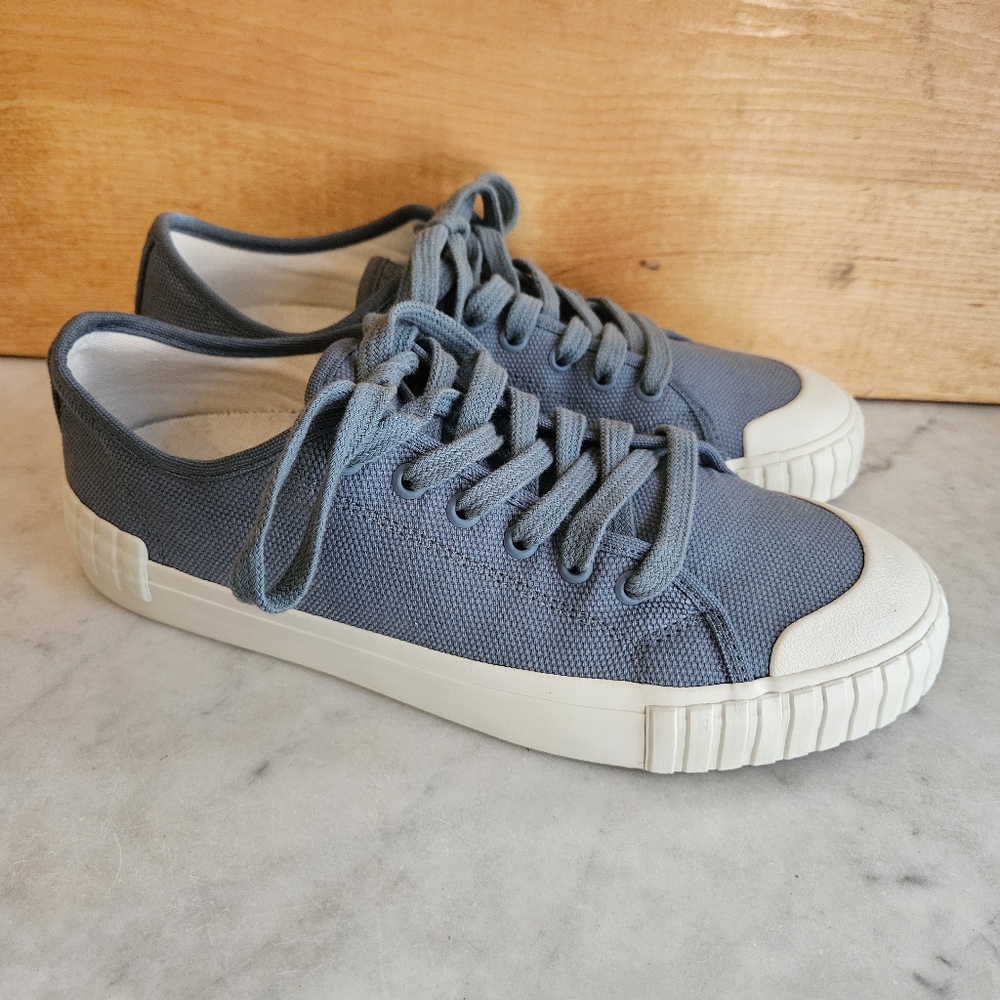 NEW Taos One Vision Womens Shoes Blue Canvas Size 8.5